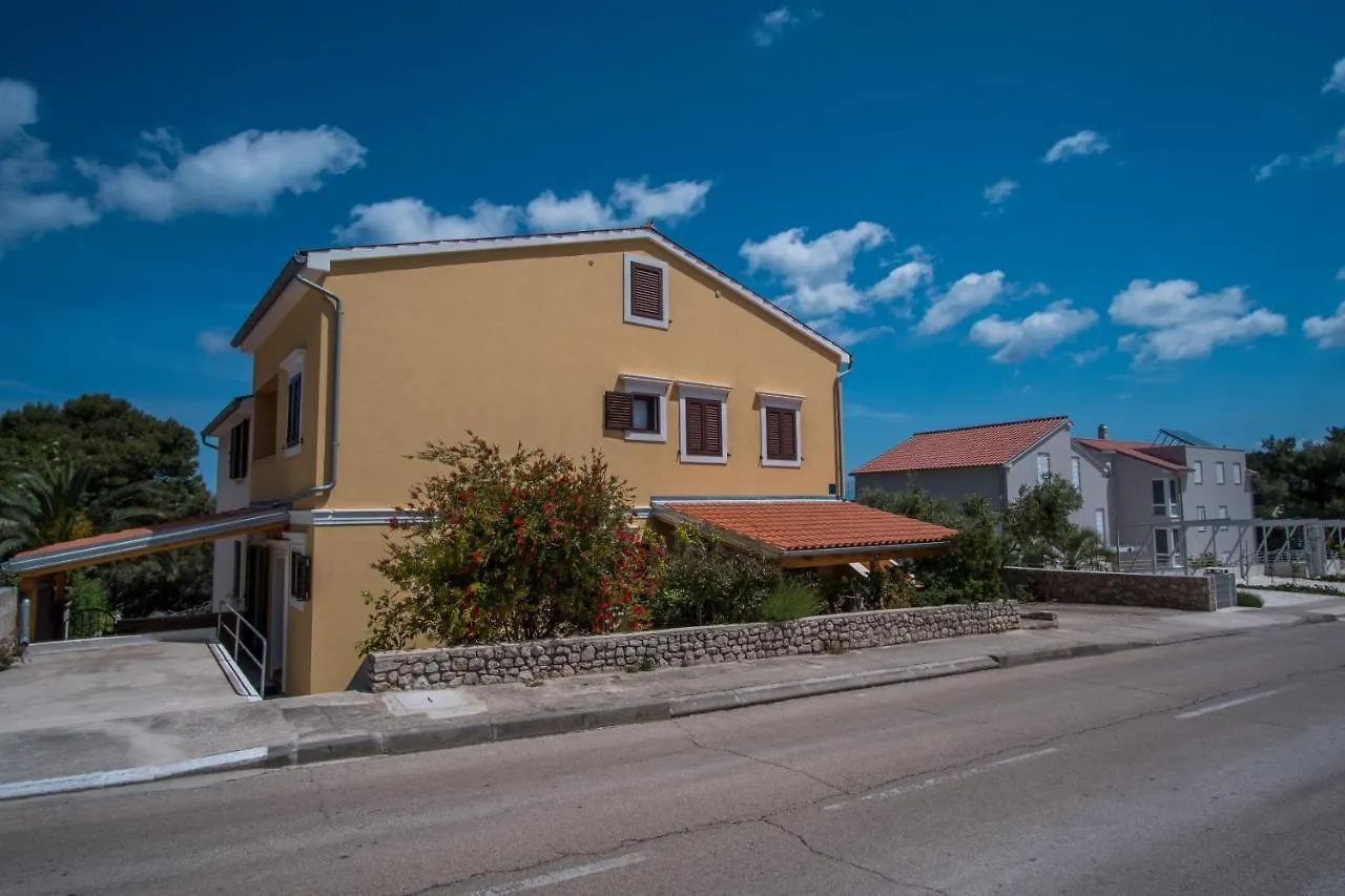 Abba Apartments Mali Lošinj Kroatien